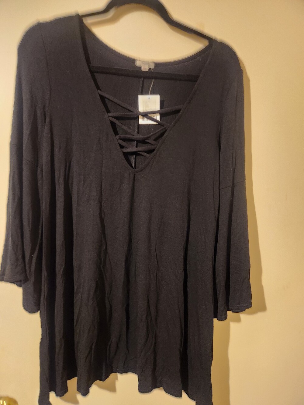Ecoté Black Crisscross V-Neck Women's Top
